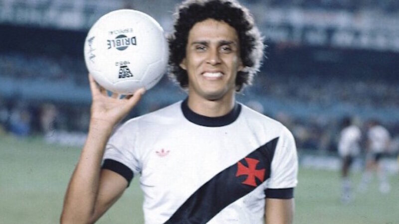 Morre Roberto Dinamite, maior ídolo da história do Vasco