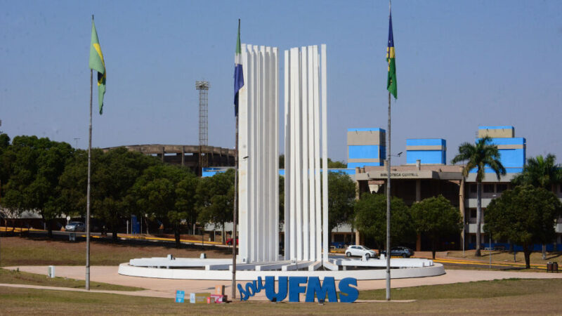 Acadêmicos da UFMS têm até 30 de março para solicitar auxílios