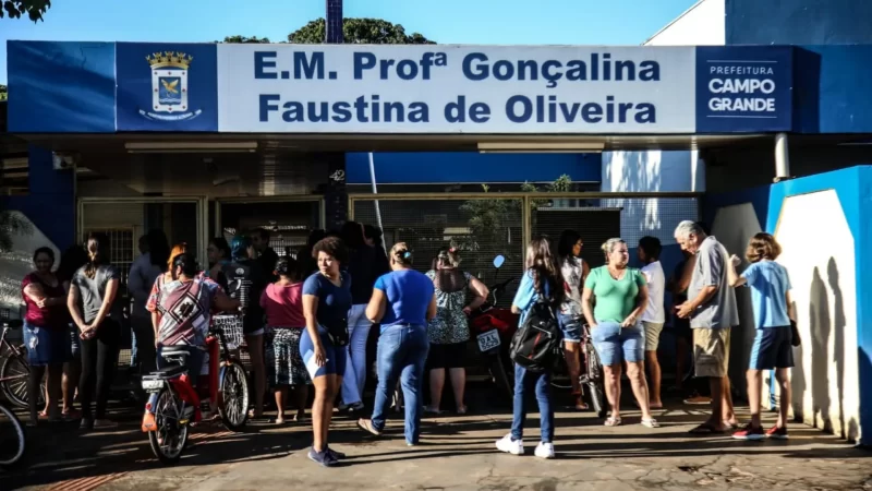 Mães protestam e cobram mais segurança para estudantes de Campo Grande