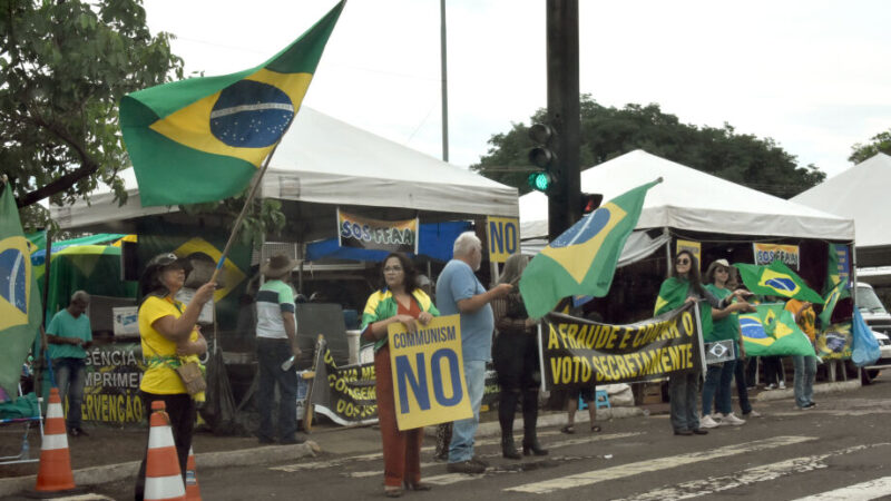 Deputado diz que ‘deveria estar preso’ por financiar acampamento golpista