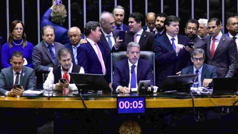 Unificação de impostos e fundo de R$ 40 bilhões: Entenda a reforma tributária aprovada pela Câmara