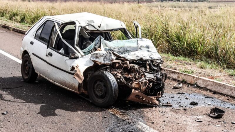 Motorista de carro que morreu ao bater em van do Estado na BR-262 tinha 70 anos