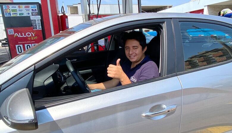 Gasolina cara faz álcool compensar no bolso