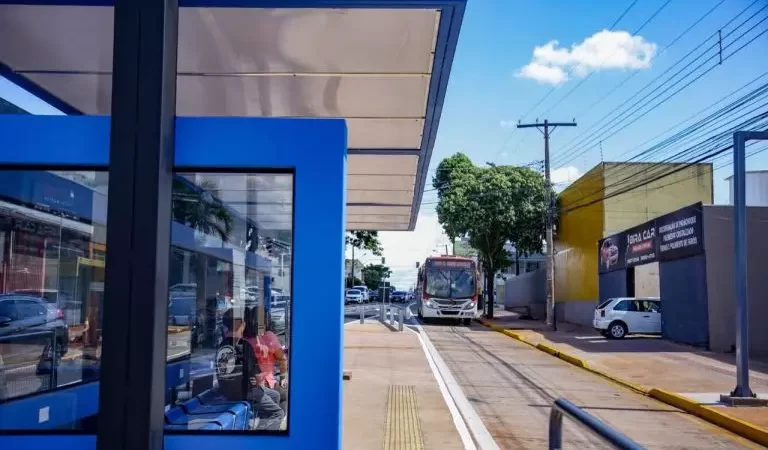 Controle de tráfego em tempo real na Rui Barbosa começa operar em horário de pico