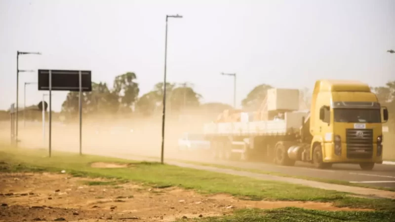 Rajadas de vento chegaram a 109 km/h em Mato Grosso do Sul durante temporal