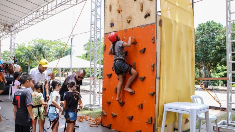 Com diversos brinquedos, crianças aproveitam último dia de diversão na Vila Morena