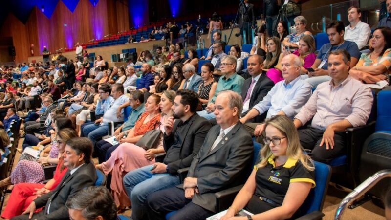 Prefeitos do Estado concluem graduação em gestão pública