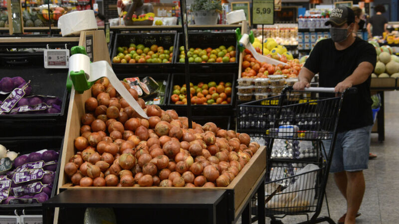 Preço dos alimentos impulsiona alta da inflação pelo 4º mês consecutivo na Capital