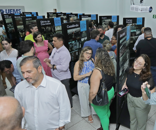 Lançamento de livros e inauguração de exposição fotográfica marcam comemoração pelos 30 anos da UEMS