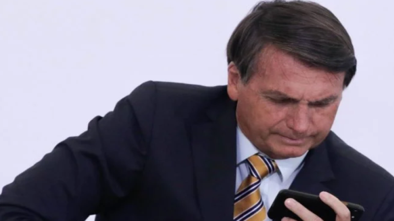 Bolsonaro dispensa vaquinha para ato e desautoriza pedir dinheiro em seu nome