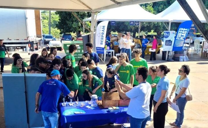 Agems leva saneamento básico e educação ambiental ao Drive Thru da Reciclagem