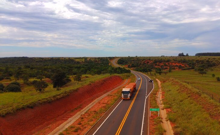 Na reta final, obra na MS-270 traz benefícios e muda realidade na região de fronteira