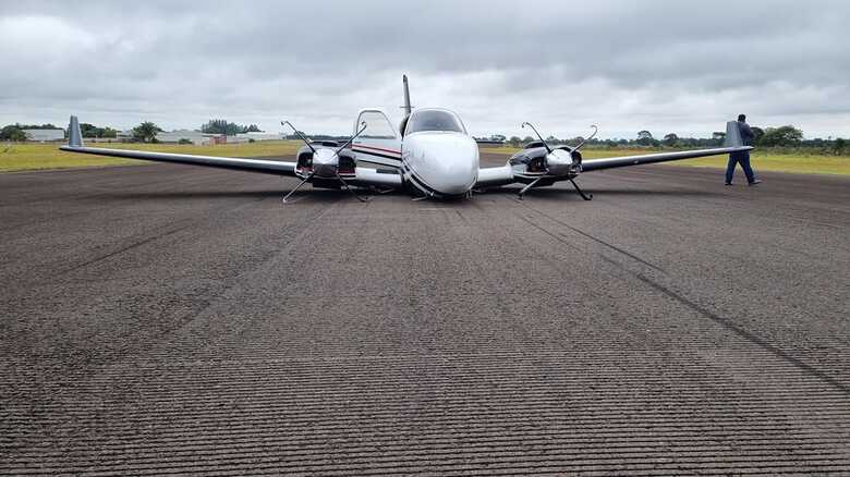 Sem a dupla, avião de Jads e Jadson faz pouso forçado em Campo Grande