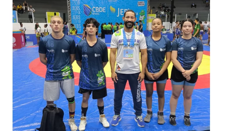 Equipe sul-mato-grossense de lutas conquista três medalhas nos Jogos Escolares Brasileiros