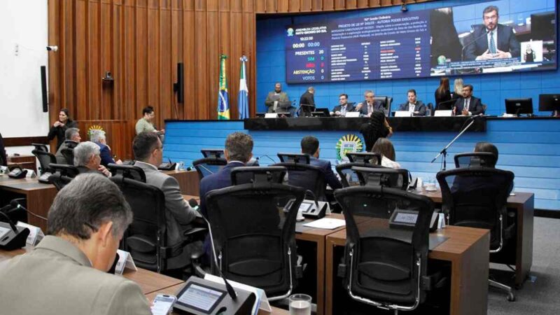 Deputados aprovam projeto que determina plano de saúde a cobrir parto de emergência