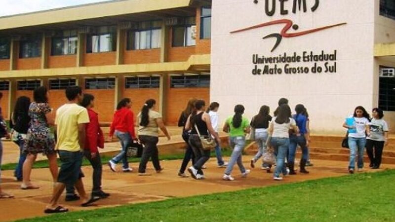 UEMS abre processo seletivo para portador de diploma em diversos cursos