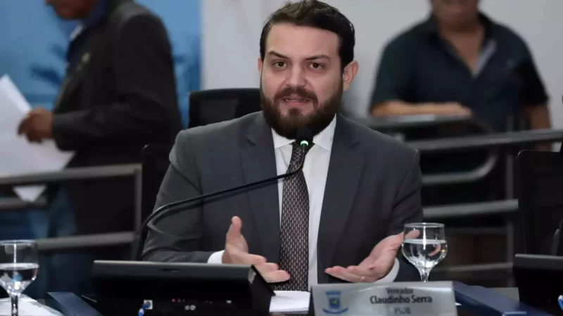 Réu por corrupção, Claudinho Serra tem duas semanas para decidir se renuncia mandato