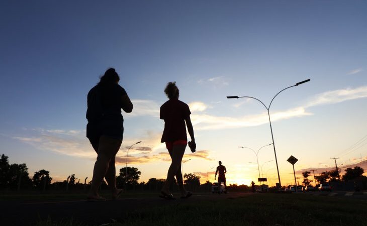 MS começa a semana com altas temperaturas e tempo seco, mas avanço de frente fria pode provocar chuvas