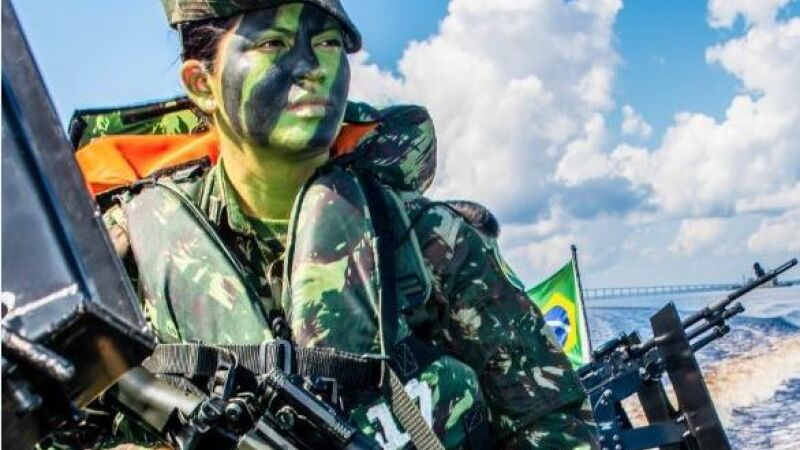 Mulheres poderão se alistar para o serviço militar em 2025