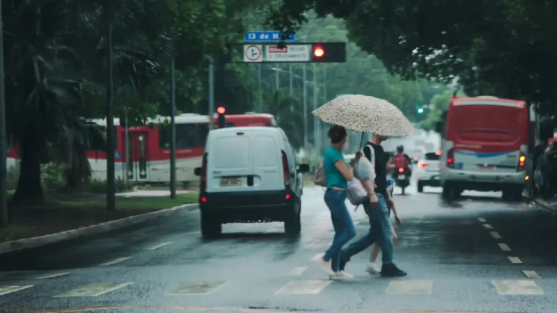 Com 52 cidades em alerta de tempestades, Natal será comemorado com muita chuva no Estado