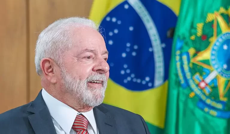 Lula ficará com dreno na cabeça e na UTI do Sírio Libanês após cirurgia de emergência