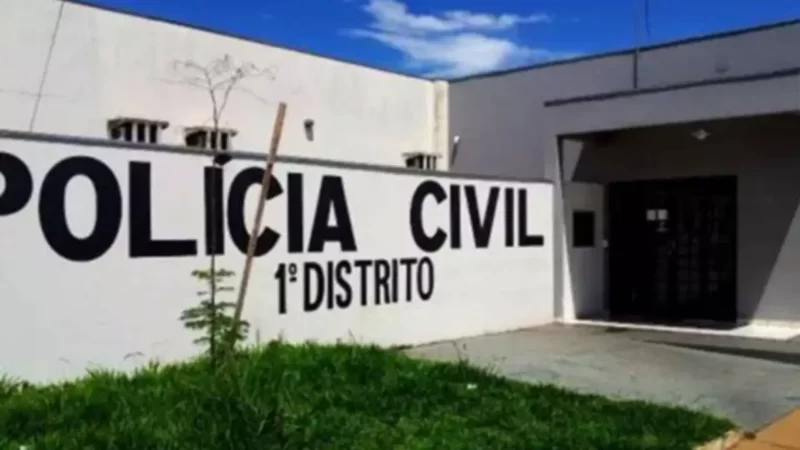 Ladrões invadem residência, fazem idosa refém e roubam 2 carros em MS