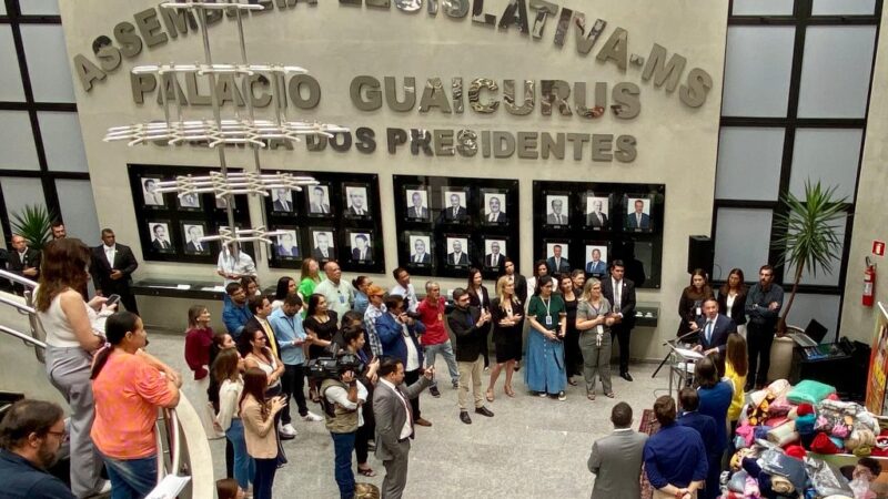 Seu abraço aquece: Solidariedade na ALEMS que une deputados e servidores