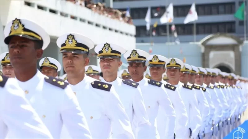 Concurso da Marinha com 400 vagas abre nesta segunda-feira