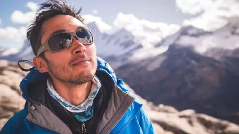 Mãe e irmã de fotógrafo desaparecido chegam ao Peru para acompanhar buscas