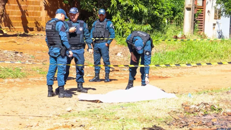 Homem morre na rua após ser baleado 4 vezes no Los Angeles