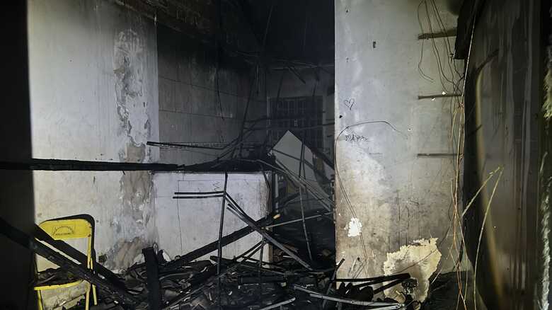 Briga de casal termina com casa e motocicleta incendiada no Lageado