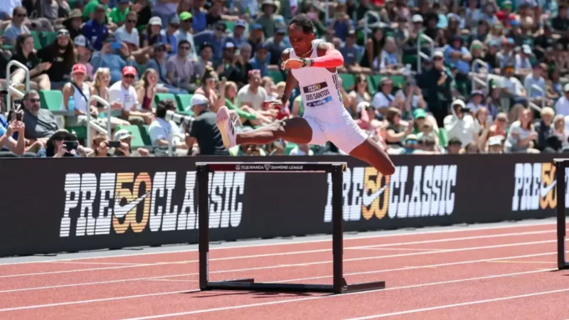 Alison dos Santos supera campeão olímpico em palco de título mundial