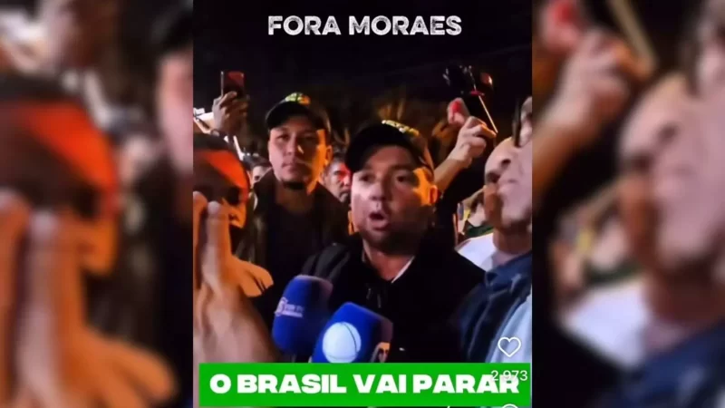 Deputado de MS faz vigília no condomínio de Bolsonaro e cobra impeachment de Moraes