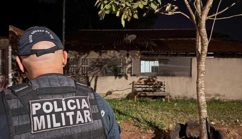 Homem que matou professora a facadas e tomou veneno de rato em seguida morre em Campo Grande