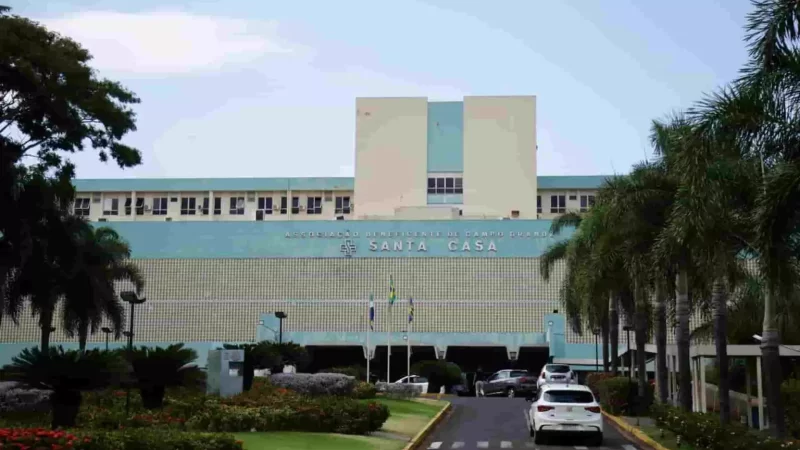 Paralisação de procedimentos eletivos expõe atraso salarial de 5 meses de médicos da Santa Casa