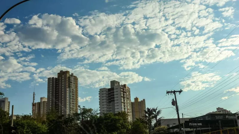 Fim de semana terá calorão de 40°C, tempo seco e pancadas de chuva em Mato Grosso do Sul