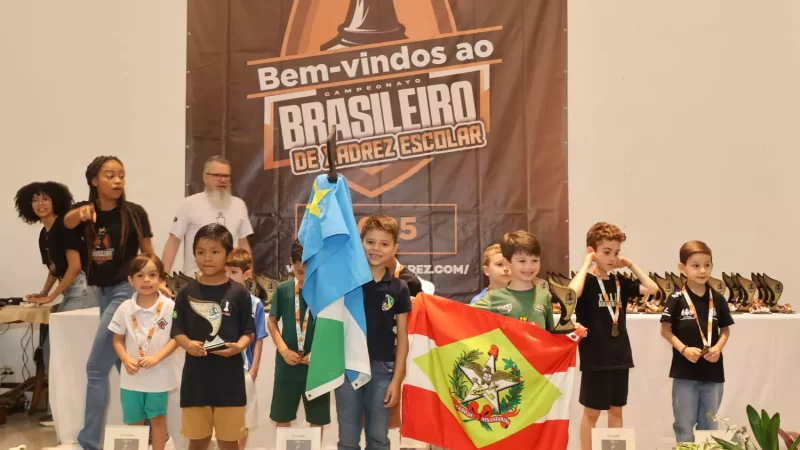Aos 7 anos, atleta de MS se consagra bicampeão escolar brasileiro de xadrez