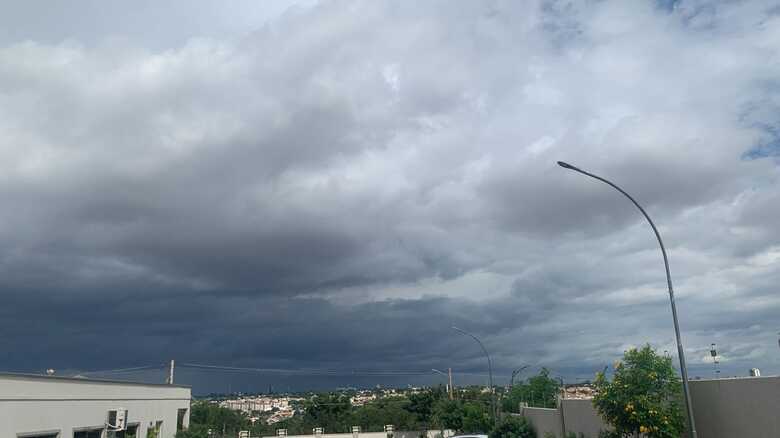 Sábado será de muita chuva e tempestades em MS