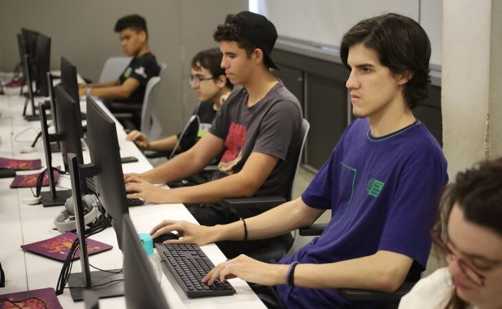 Governo de Mato Grosso do Sul abre portas e transforma vidas com qualificação profissional e emprego