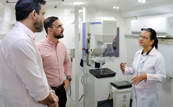 Com exames gratuitos, servidoras da Seilog e Agesul participam de ação do Outubro Rosa