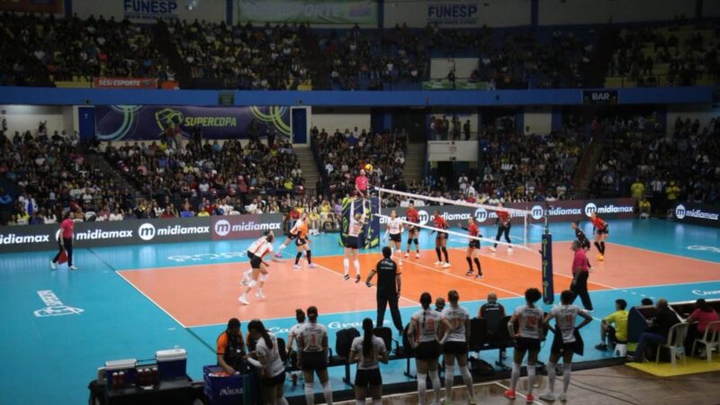 Supercopa de Vôlei supera expectativas e reúne público equivalente à capacidade máxima do Guanandizão