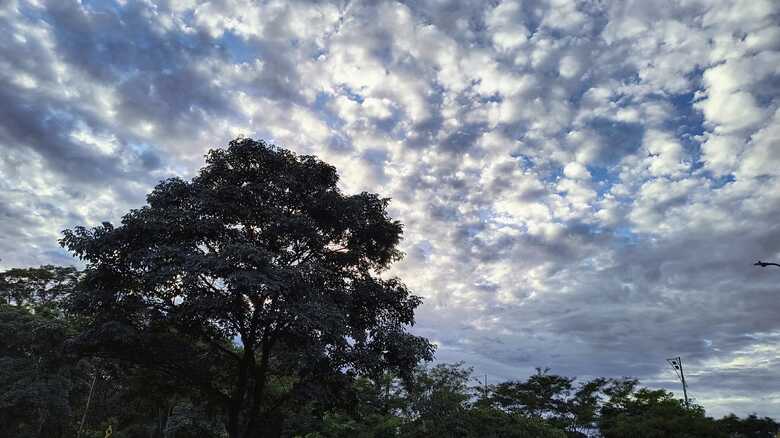 Tempo segue instável e com chances de chuva nesta terça-feira em MS