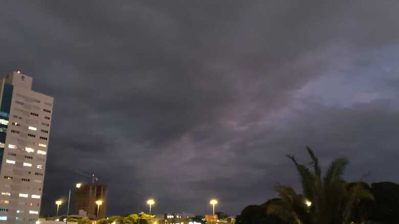 Defesa Civil emite alerta de temporal para Campo Grande