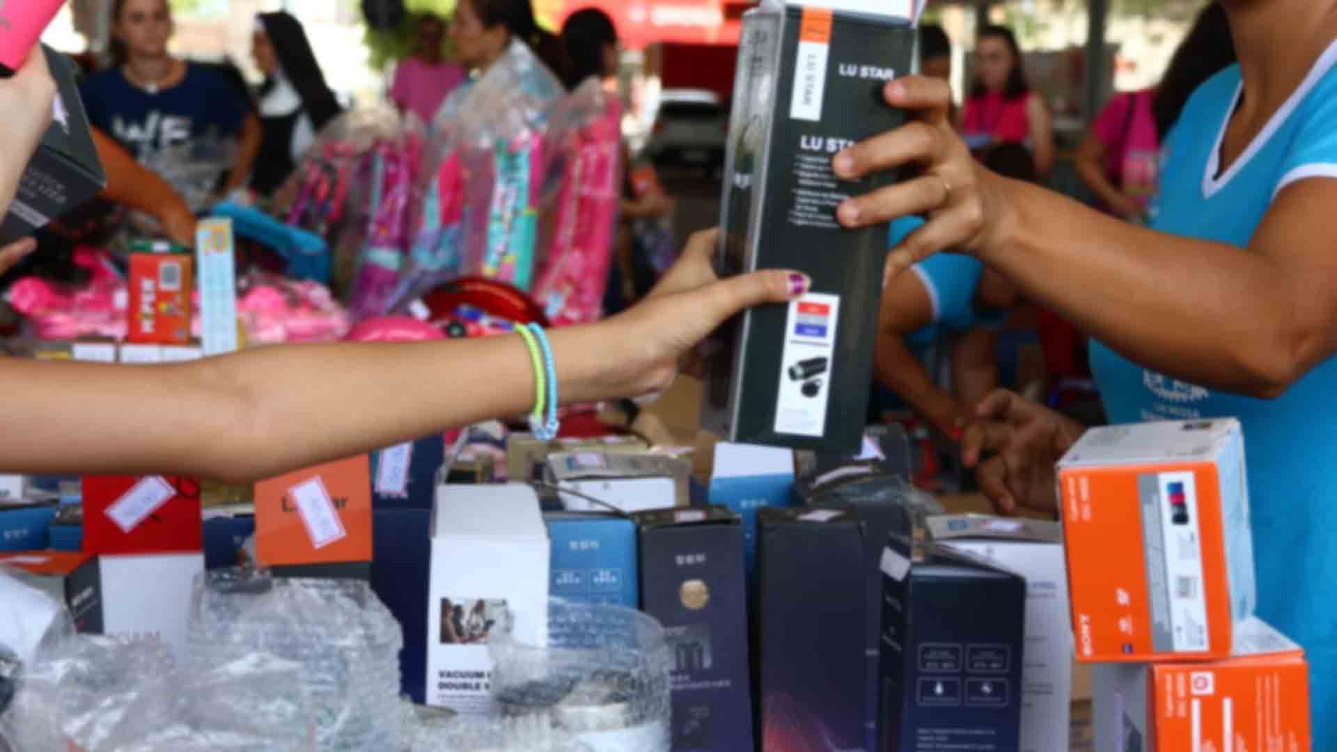 Entidades de Campo Grande realizam bazar com produtos doados pela Receita Federal