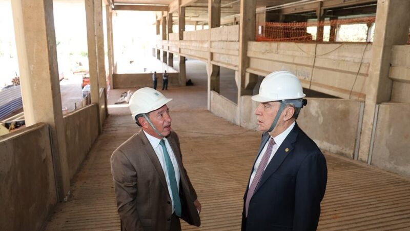 Estacionamento da Alems deve ficar pronto até o fim deste ano, diz Gerson Claro