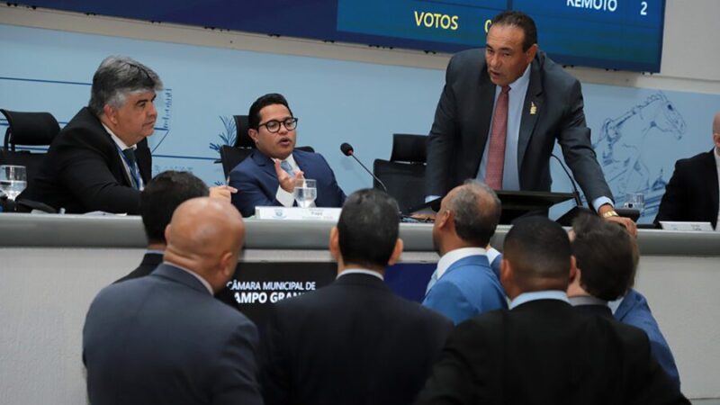 Câmara encerra ano legislativo com votação de pacote de projetos