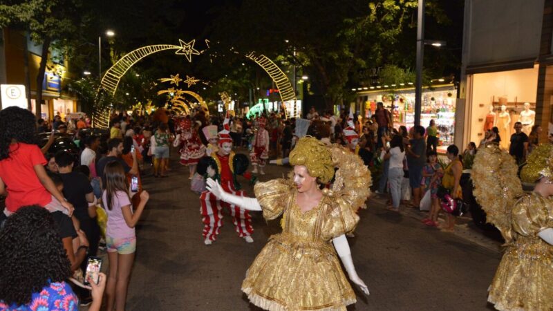 Comércio do Centro funciona até 22h durante Natal dos Sonhos 2025