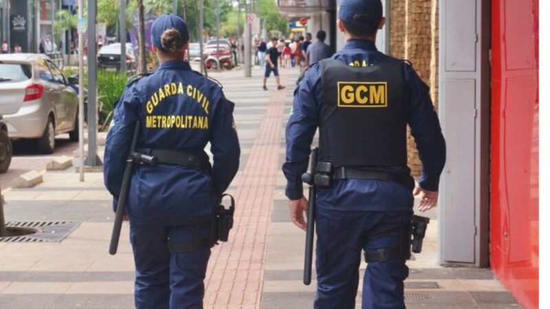 GCM convoca mais de 100 guardas para treinamento com arma letal