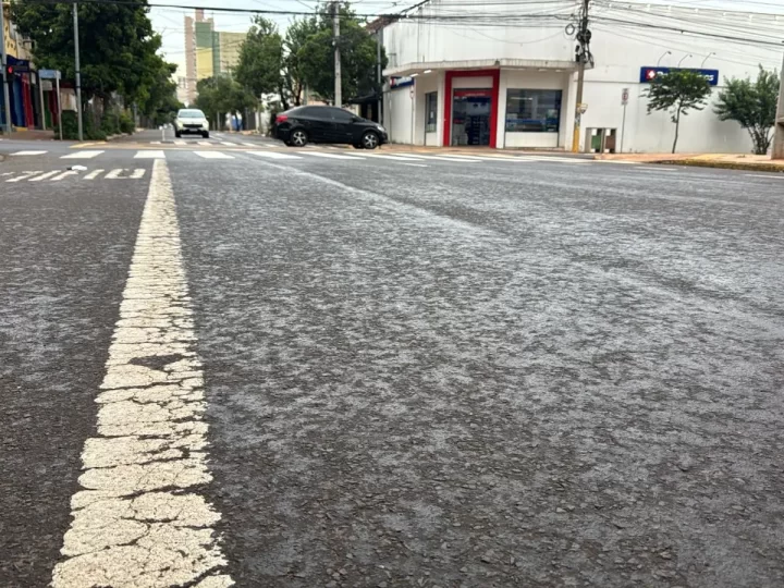 Prefeitura formaliza contrato de R$ 37 milhões para recapear asfalto de Campo Grande