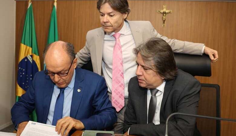 Presidentes da CCJR e Comissão de Saúde são reconduzidos na Assembleia